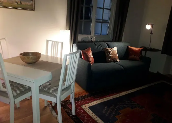 Cosy Little House Apartment *